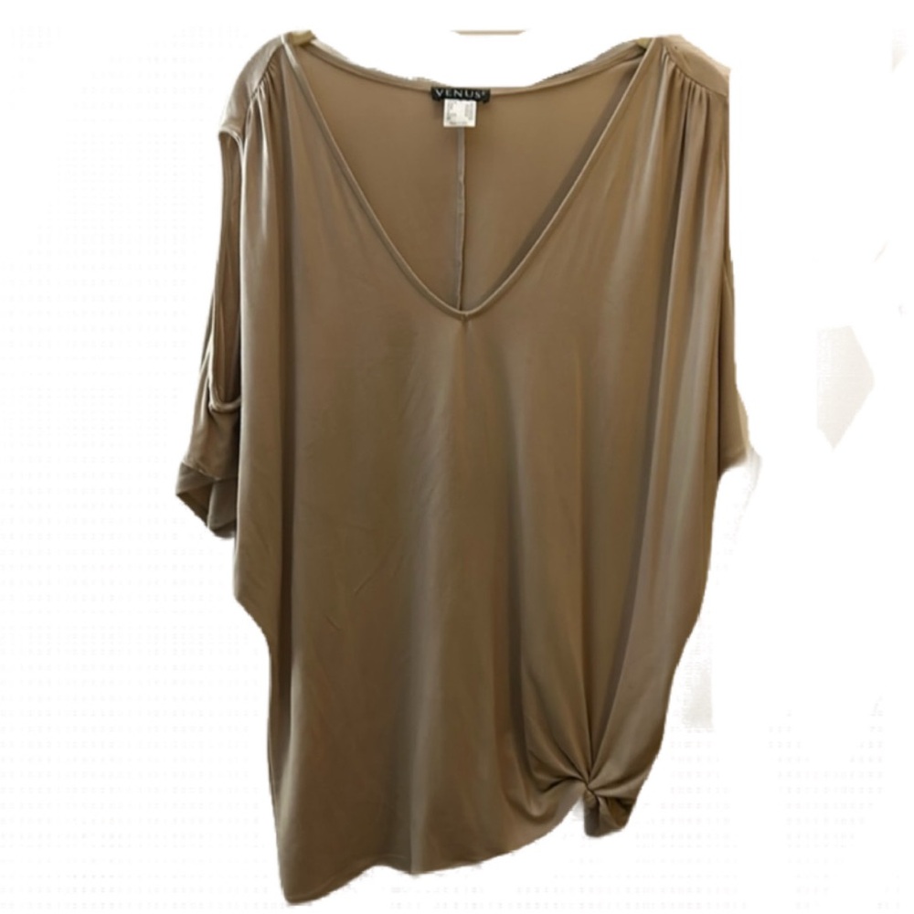 Venus Open Shoulder t-shorter - 699